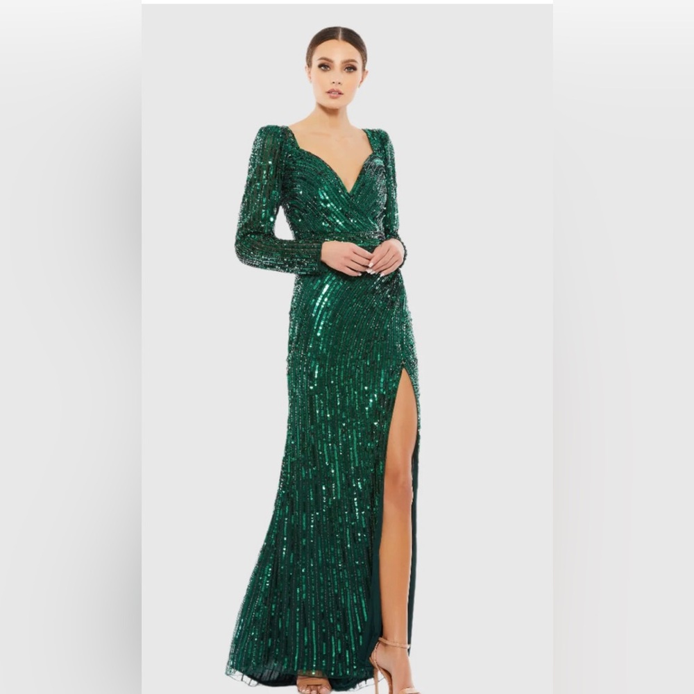 Sequined Sweetheart Long Sleeve Gown Size 8 Color Forest Green